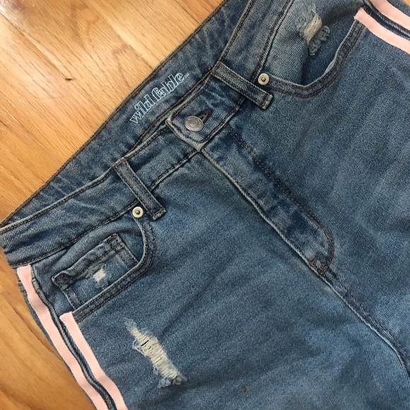 Wild Fable High Rise Kick Flair w/ Stripe Jeans 6 - Picture 4 of 7